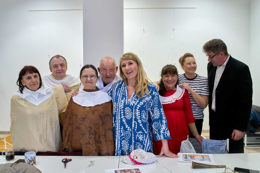 Warsztaty &bdquo;Żywe obrazy, czyli jak odzyskać sprawczość w działaniu&rdquo; kwiecień-czerwiec 2024 roku