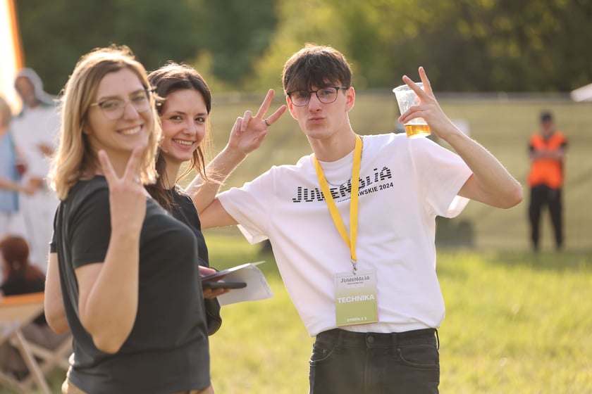 Pierwszy dzień Juwenaliów Wrocławskich 2024 na Polach Osobowickich