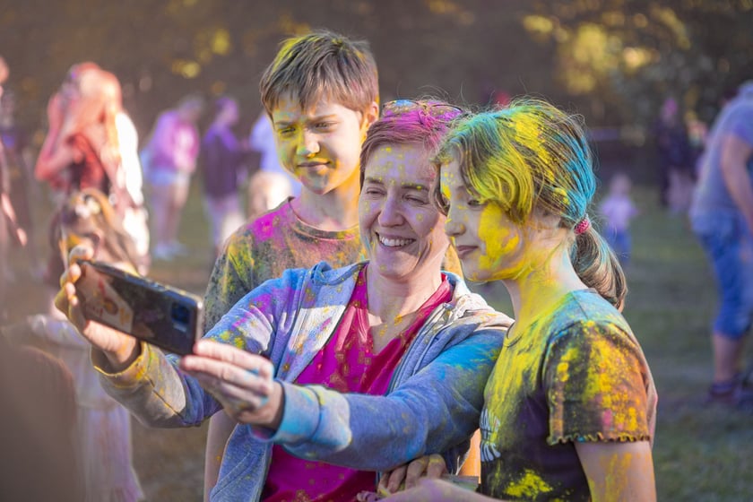 Kolor Fest &ndash; Dzień Kolor&oacute;w Holi (12.05.2024)
