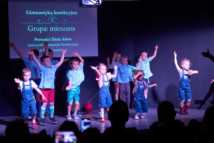 Uroczystość 40-lecia Przedszkola nr 56 &bdquo;Niezapominajka&rdquo; przy ul. Wałbrzyskiej