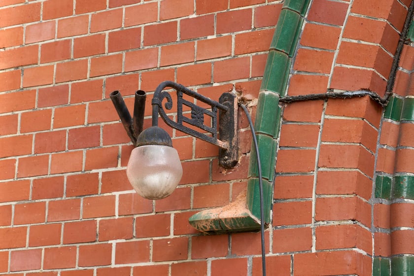 Budowa hotelu Arche Klasztor Wrocław w gmachu przy Kasprowicza, 9 maja 2024