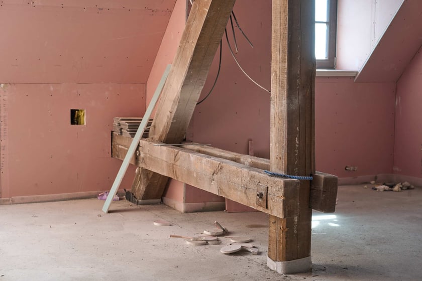 Budowa hotelu Arche Klasztor Wrocław w gmachu przy Kasprowicza, 9 maja 2024