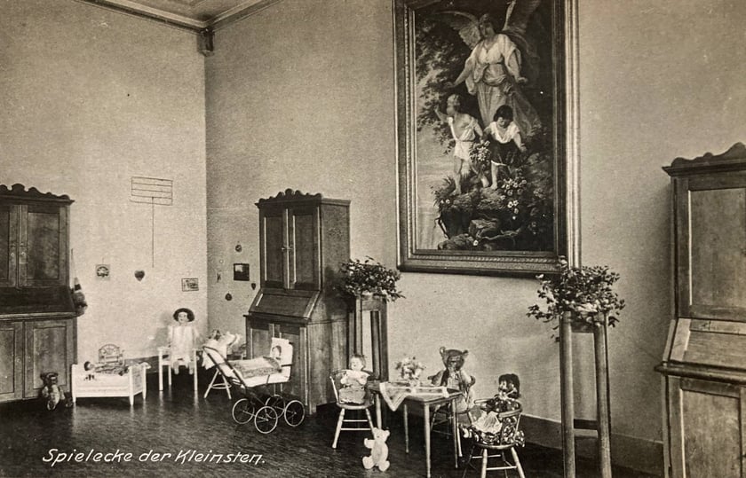 Dom urszulanek, zdjęcie historyczne sprzed drugiej wojny światowej