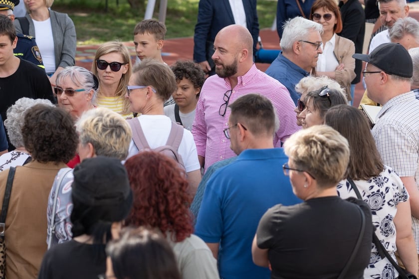 Spotkanie mieszkańców osiedla Kuźniki z prezydentem Wrocławia, Jackiem Sutrykiem