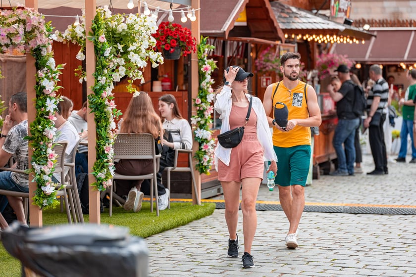 Pierwszy dzień Jarmarku Świętojańskiego we Wrocławiu.