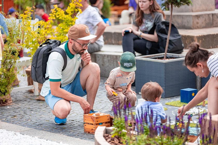 Pierwszy dzień Jarmarku Świętojańskiego we Wrocławiu.