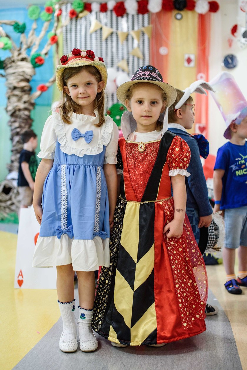 Dzień z „Alicją w Krainie Czarów” w Przedszkolu nr 149 „Tęczowa Polanka” we Wrocławiu