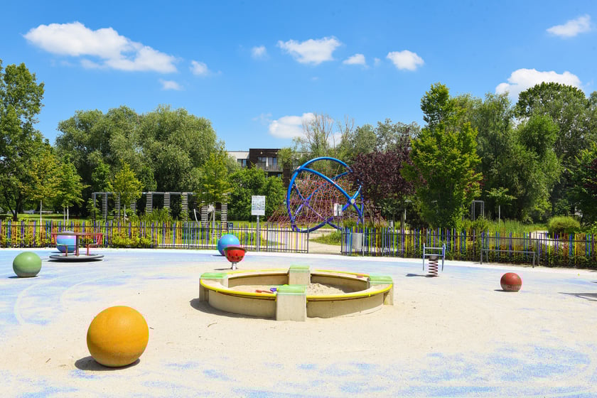 Kosmiczny plac zabaw na Gądowie Małym