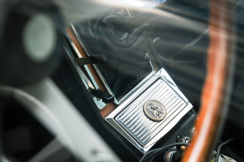 Rajd zabytkowych pojazdów i samochodów elektrycznych na Rynku we Wrocławiu