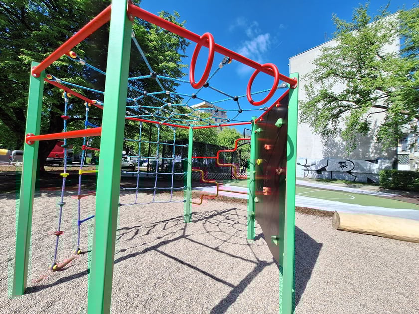Nowy plac zabaw przy ul. Zielonogórskiej