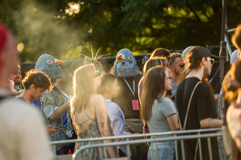 WROsoud odbędzie się 19 i 20 lipca na pl. Społecznym. Bilety w cenie 119 zł – jednodniowy, 219 zł – dwudniowy. Więcej: www.wrosound.com