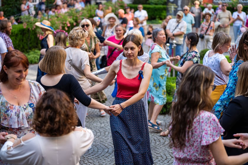 Potańcówka Wrocławska na dziedzińcu Ossolineum. Wrocław, 8 czerwca 2024