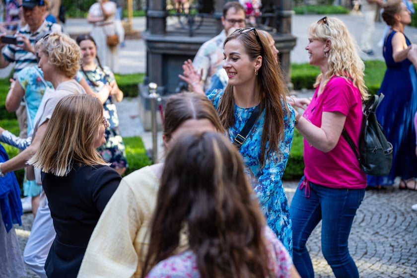 Potańcówka Wrocławska na dziedzińcu Ossolineum. Wrocław, 8 czerwca 2024