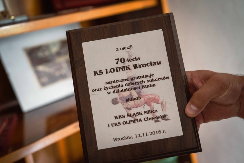 Sportowy klub zapaśniczy Lotnik znajdujący się w hali na Psim Polu przy ul. Bierutowskiej, która została właśnie zabytkiem