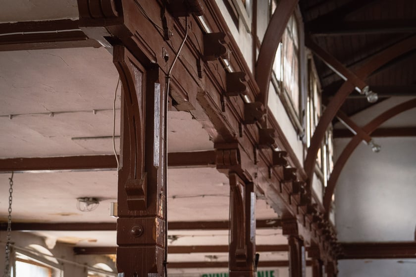 Sportowy klub zapaśniczy Lotnik znajdujący się w hali na Psim Polu przy ul. Bierutowskiej, która została właśnie zabytkiem