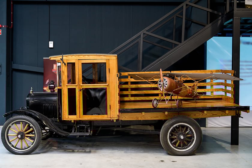 Wena - Muzeum Motoryzacji w Oławie