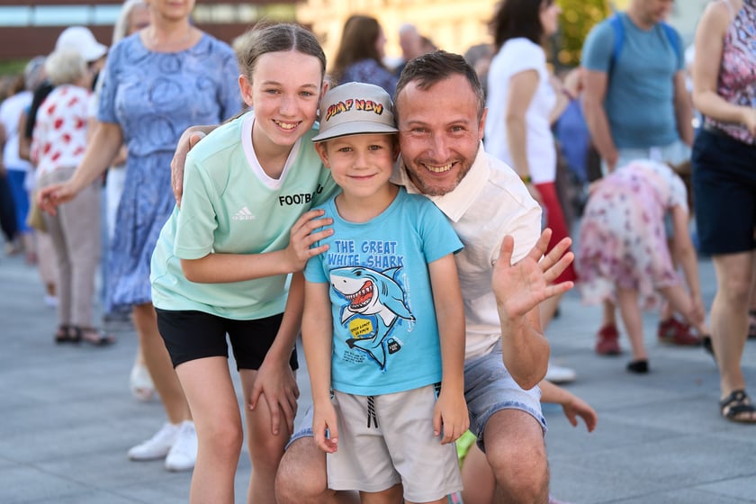 Wrocławska Potańcówka na placu Wolności - czerwiec 2024. „Domówka pod gwiazdami”