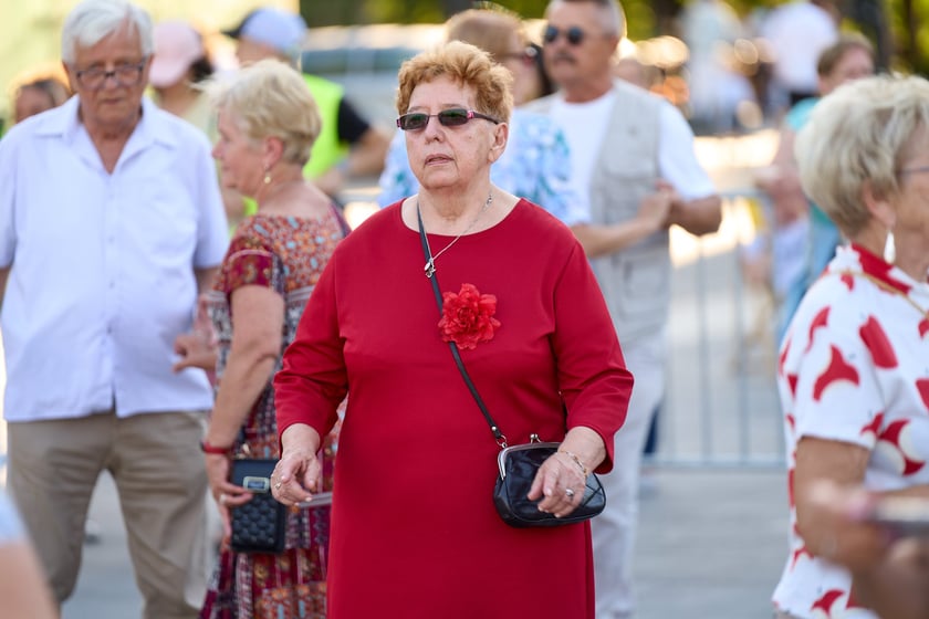 Wrocławska Potańcówka na placu Wolności - czerwiec 2024. „Domówka pod gwiazdami”