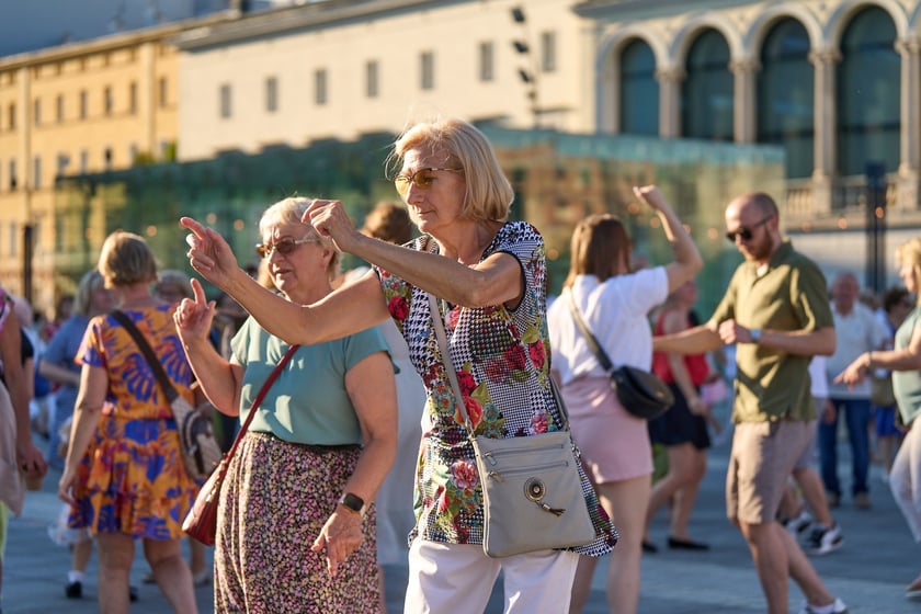 Wrocławska Potańcówka na placu Wolności - czerwiec 2024. „Domówka pod gwiazdami”