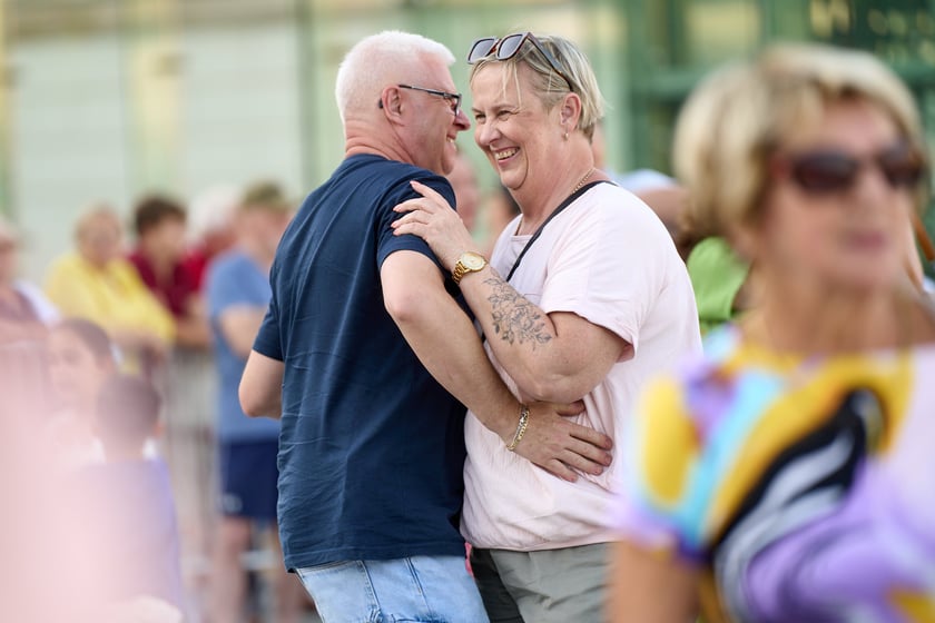 Wrocławska Potańcówka na placu Wolności - czerwiec 2024. „Domówka pod gwiazdami”