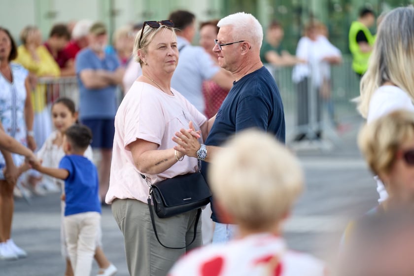 Wrocławska Potańcówka na placu Wolności - czerwiec 2024. „Domówka pod gwiazdami”