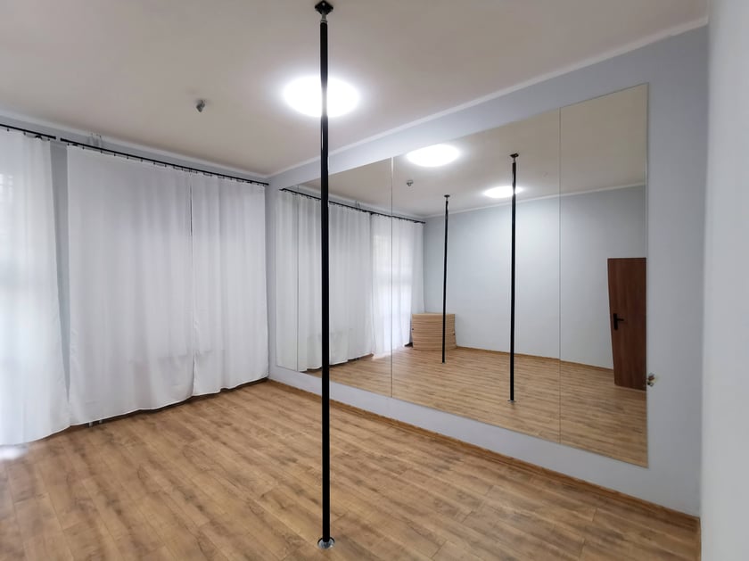 Latający Spodek - kawiarnia i aerial fitness
