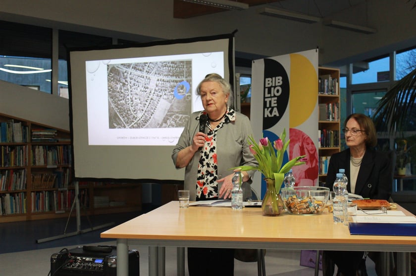 Oporowskie Spotkania z Historią w bibliotece przy ul. Morelowskiego (filia nr 3 Miejskiej Biblioteki Publicznej)