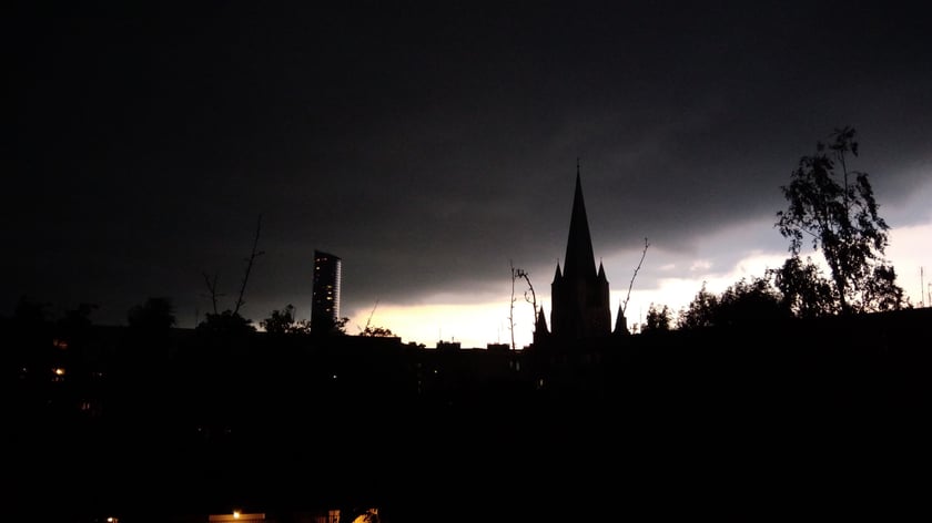 Burzowe niebo nad Wrocławiem 10 lipca