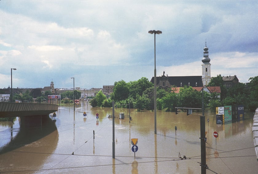 Pow&oacute;dź Tysiąclecia we Wrocławiu, 1997 rok