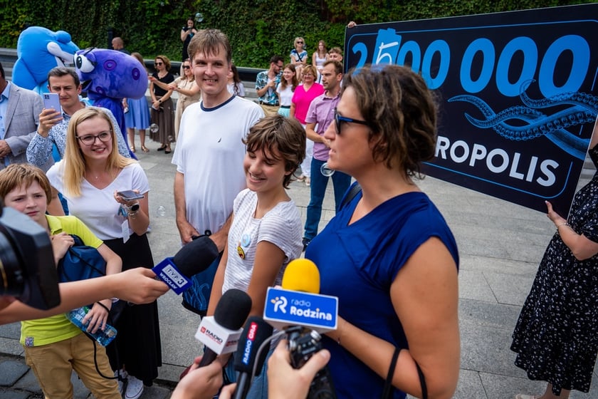 Hydropolis &ndash; jedyne w Europie centrum wiedzy o wodzie &ndash; odwiedził dziś (16 lipca) 2,5-milionowy gość! A właściwie czworo gości.