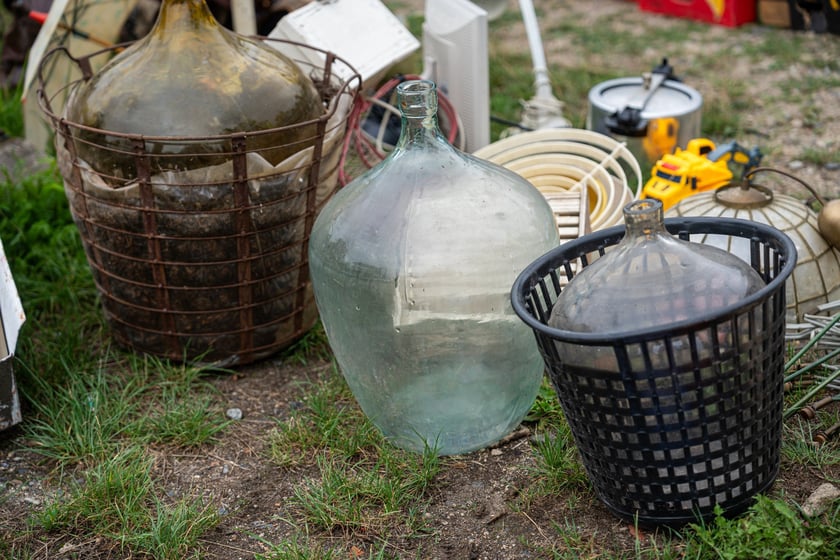 Pchli targ "Na Młynie" pełen jest skarbów. Można je zdobyć - lub tylko pooglądać - w niedziele między godz. 6 a 15