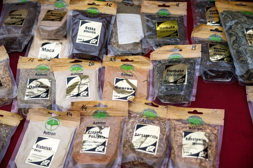 Pchli targ "Na Młynie" pełen jest skarbów. Można je zdobyć - lub tylko pooglądać - w niedziele między godz. 6 a 15