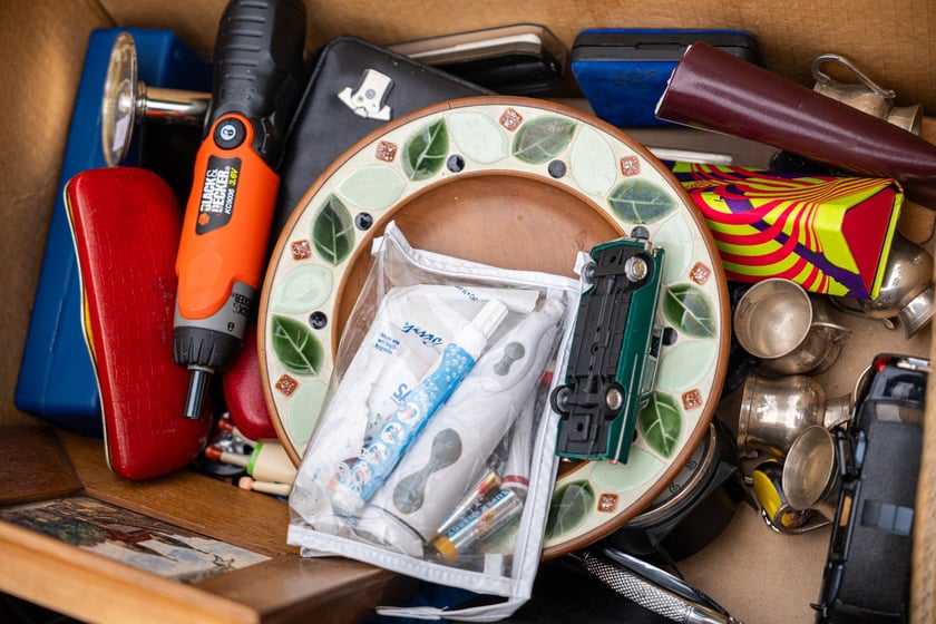 Pchli targ "Na Młynie" pełen jest skarbów. Można je zdobyć - lub tylko pooglądać - w niedziele między godz. 6 a 15