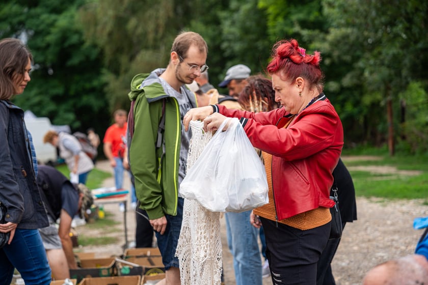 Pchli targ "Na Młynie" pełen jest skarbów. Można je zdobyć - lub tylko pooglądać - w niedziele między godz. 6 a 15