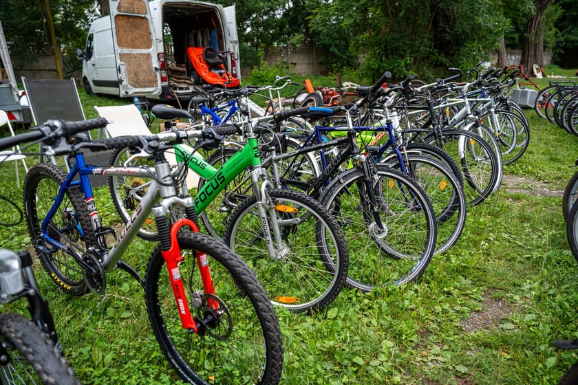 Pchli targ "Na Młynie" pełen jest skarbów. Można je zdobyć - lub tylko pooglądać - w niedziele między godz. 6 a 15