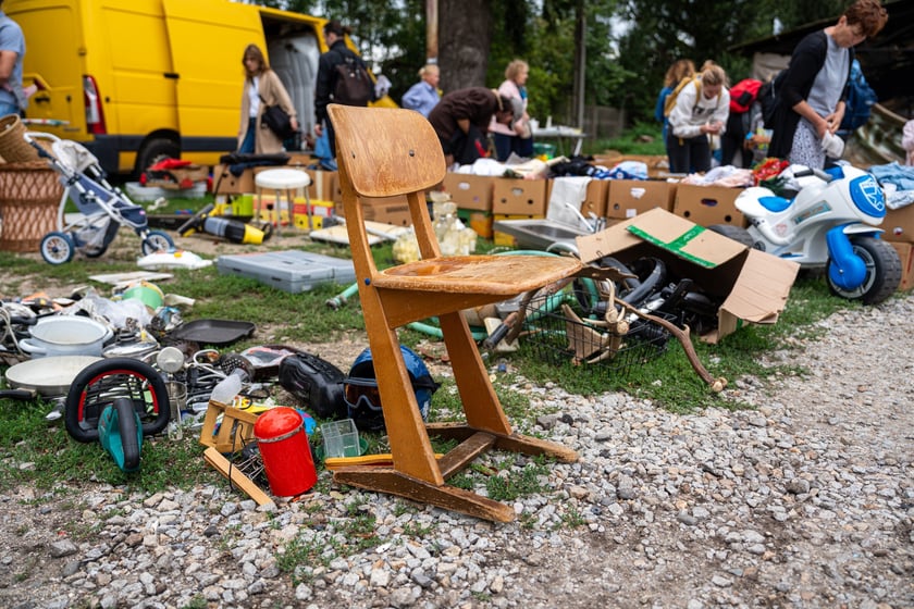 Pchli targ "Na Młynie" pełen jest skarbów. Można je zdobyć - lub tylko pooglądać - w niedziele między godz. 6 a 15