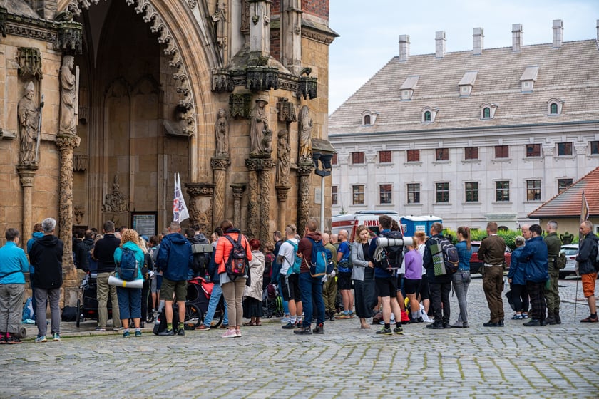 Początek pieszej pielgrzymki na Jasną Górę we Wrocławiu, 2 sierpnia 2024