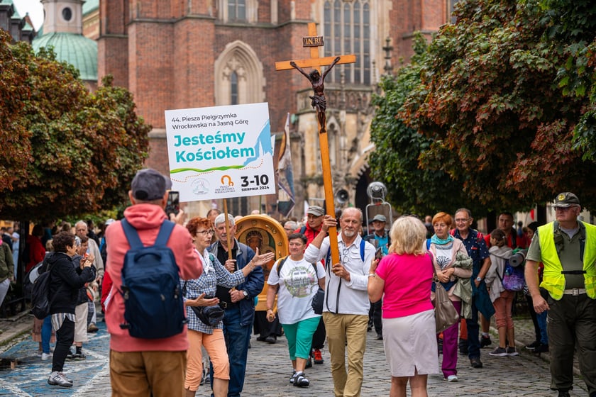 Początek pieszej pielgrzymki na Jasną Górę we Wrocławiu, 2 sierpnia 2024