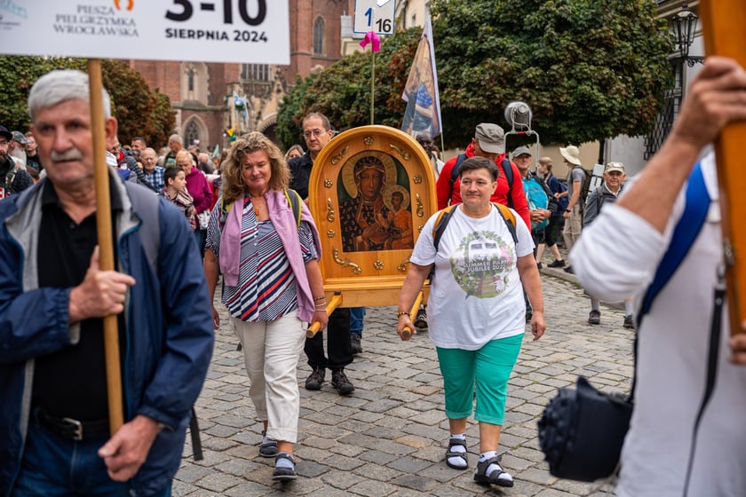 Początek pieszej pielgrzymki na Jasną Górę we Wrocławiu, 2 sierpnia 2024