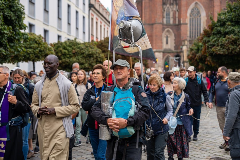 Początek pieszej pielgrzymki na Jasną Górę we Wrocławiu, 2 sierpnia 2024