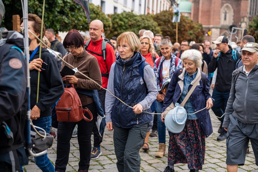 Początek pieszej pielgrzymki na Jasną Górę we Wrocławiu, 2 sierpnia 2024