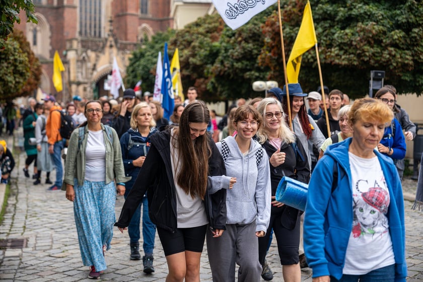 Początek pieszej pielgrzymki na Jasną Górę we Wrocławiu, 2 sierpnia 2024