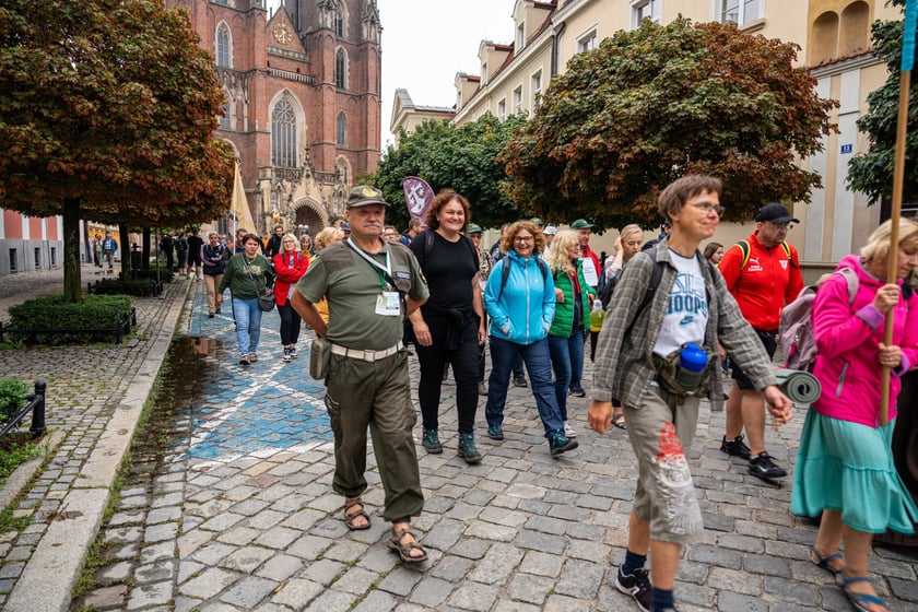 Początek pieszej pielgrzymki na Jasną Górę we Wrocławiu, 2 sierpnia 2024