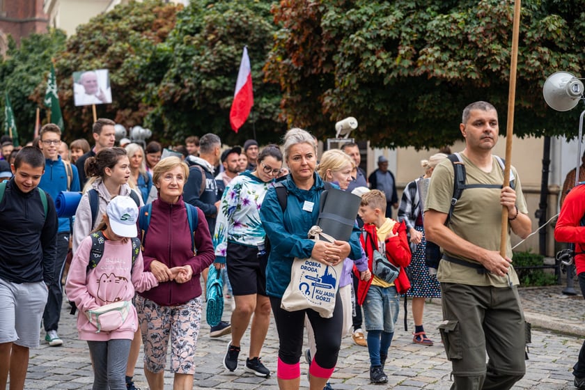 Początek pieszej pielgrzymki na Jasną Górę we Wrocławiu, 2 sierpnia 2024