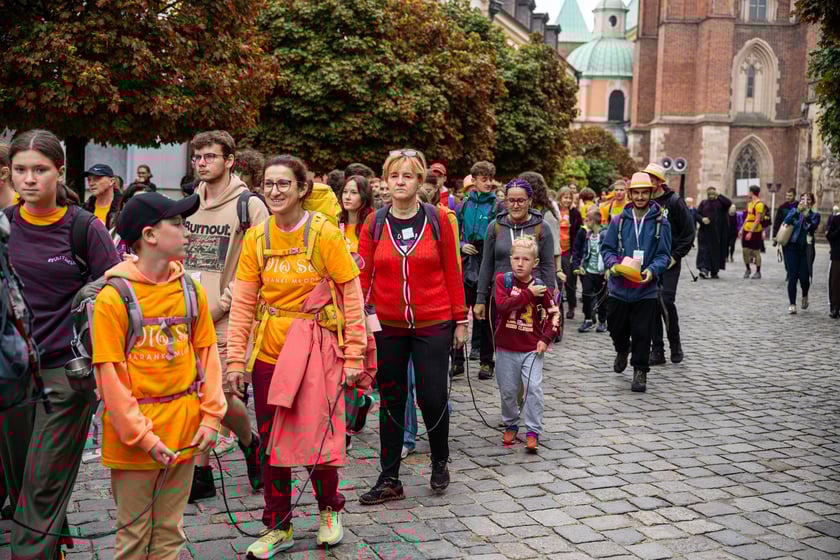 Początek pieszej pielgrzymki na Jasną Górę we Wrocławiu, 2 sierpnia 2024