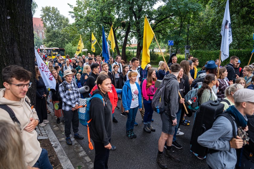 Początek pieszej pielgrzymki na Jasną Górę we Wrocławiu, 2 sierpnia 2024