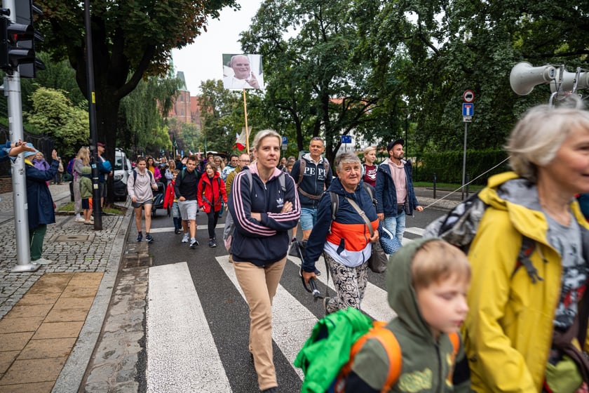 Początek pieszej pielgrzymki na Jasną Górę we Wrocławiu, 2 sierpnia 2024