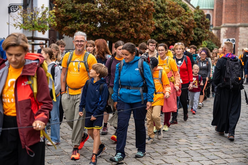 Początek pieszej pielgrzymki na Jasną Górę we Wrocławiu, 2 sierpnia 2024