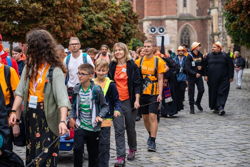 Początek pieszej pielgrzymki na Jasną Górę we Wrocławiu, 2 sierpnia 2024