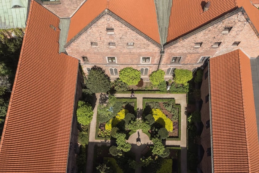 Wirydarz Muzeum Architketury - widok z drona